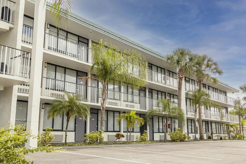 Royal 1 Aparthotel Kissimmee Bagian luar foto
